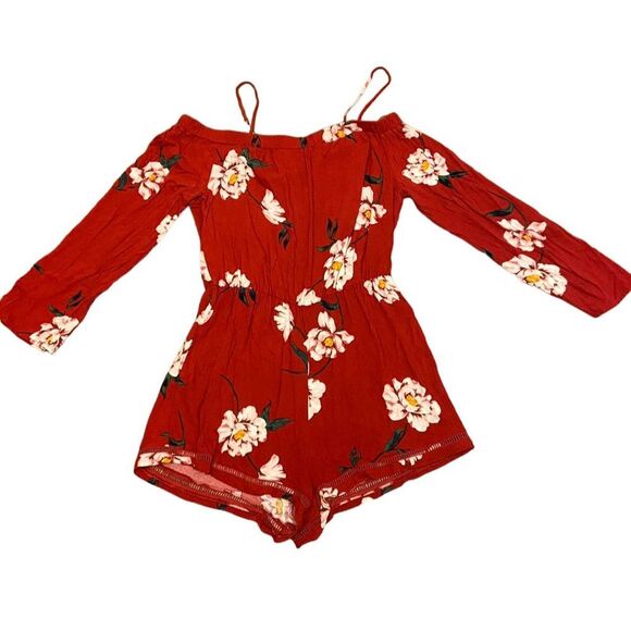 Kendall & Kylie Red Floral Long Sleeve Cold Shoulder Romper Size Large - Picture 1 of 11